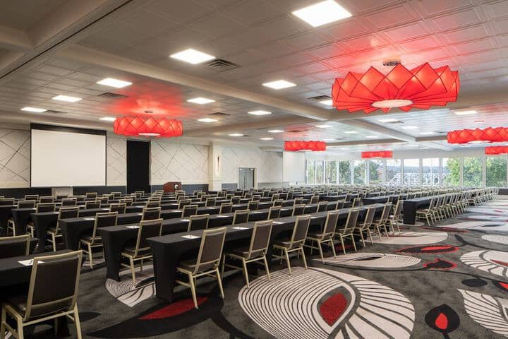 Ballroom/Hall 58 of 77