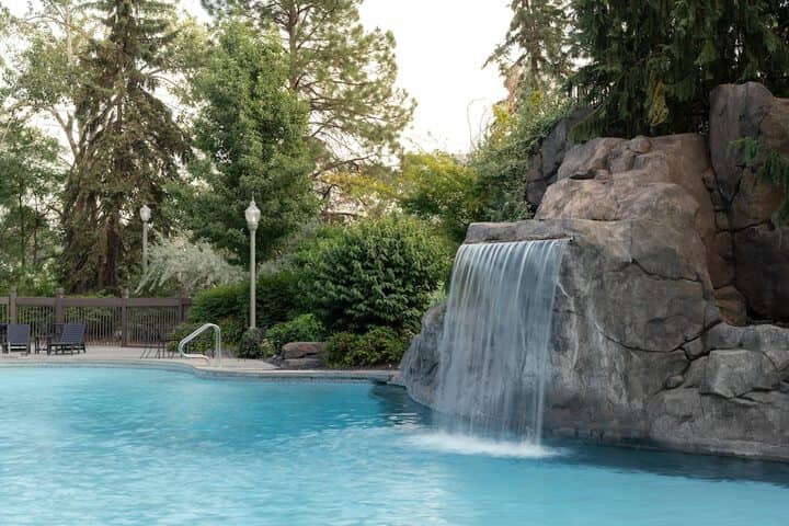 Pool 37 of 77